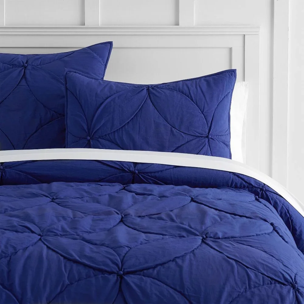 Pottery Barn Dark Blue Floral Pom Quilt Full Queen Bedding Cotton Polyester NWT